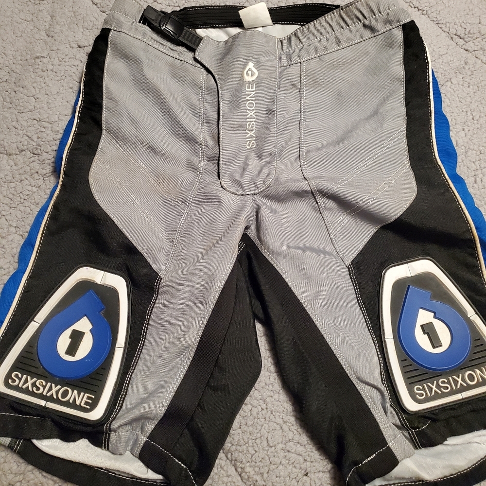Padded bike/ridings shorts